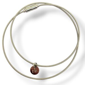 Pulseira Corda de Violão 2 voltas Fecho Imã - 36 cm