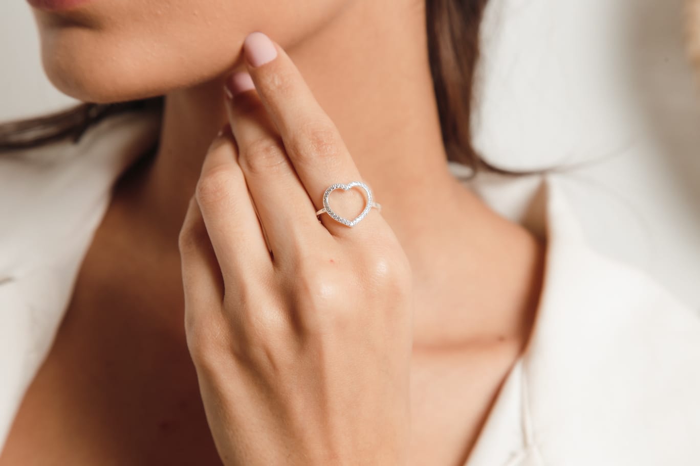 Anel De coração Vazado Cristal Cravejado com zirconias em Prata 925 - Imagem 2